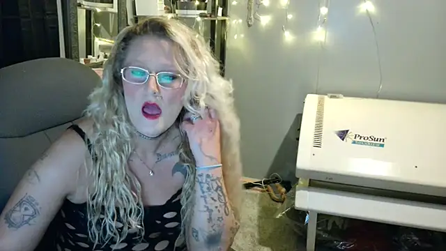 Lisalovely6981 online show from January 2025 09:43:02 AM