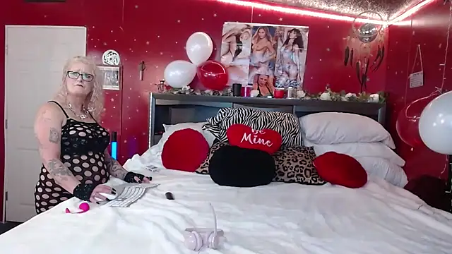 Lisalovely6981 online show from February 2026 07:37:01 AM