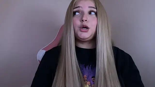 SweetPaige  online show from February 2025 10:00:02 PM