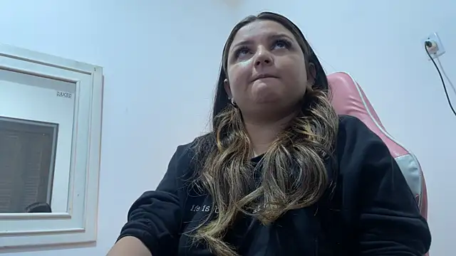 SweetPaige  online show from October 2025 04:18:01 PM