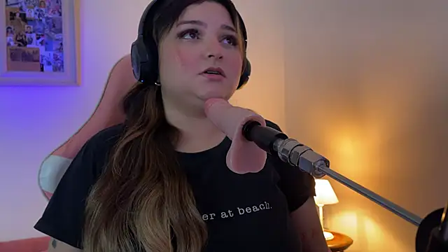 SweetPaige  online show from November 2025 05:11:01 PM