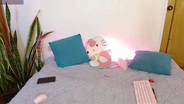 kittycatw online show from November 2025 02:18:01 PM