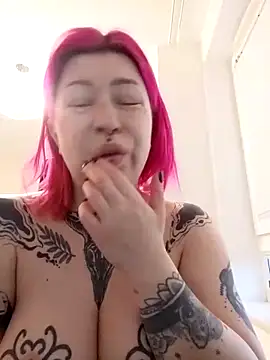 divine eve online show from February 2025 02:34:01 PM