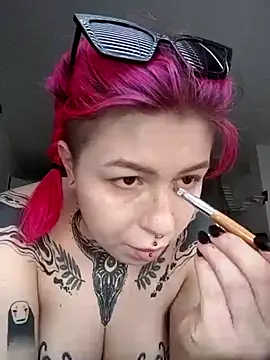 divine eve online show from March 2025 04:04:01 PM