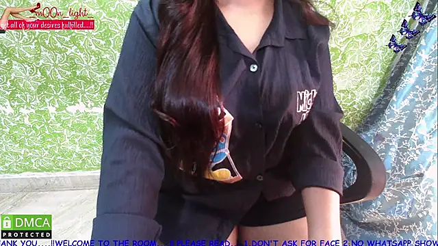Snapshot of _mOOn_light_ chatting on October 2025 05:40:01 AM mOOn light online show from October 2025 05:40:01 AM