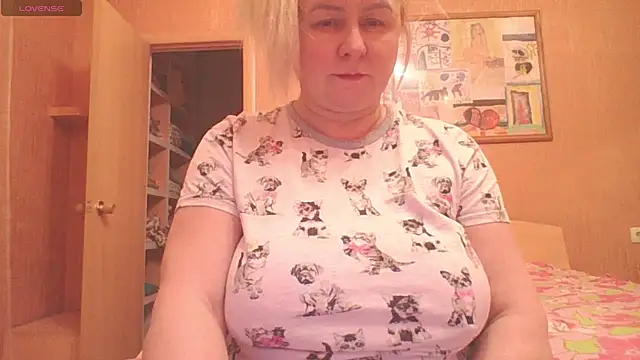 mira robinsonnn online show from February 2026 06:42:01 PM