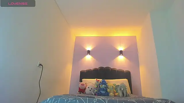 Sofia Clauss  online show from December 2025 03:13:01 AM