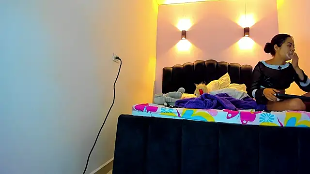 Sofia Clauss  online show from January 2026 04:28:02 AM