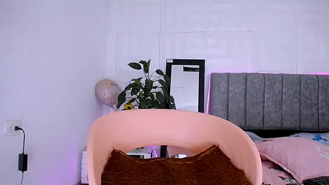 Snapshot of nataly_red chatting on November 2025 02:22:01 AM nataly red online show from November 2025 02:22:01 AM