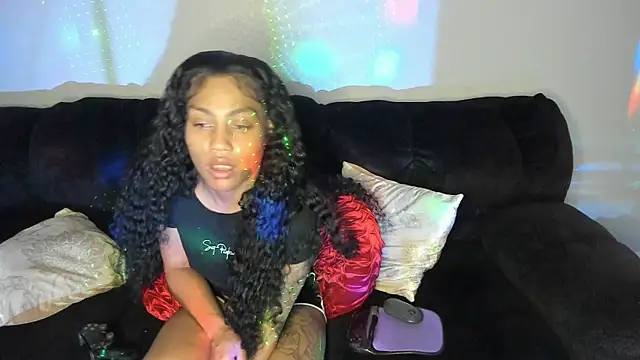 yiauana online show from February 2025 07:05:01 AM