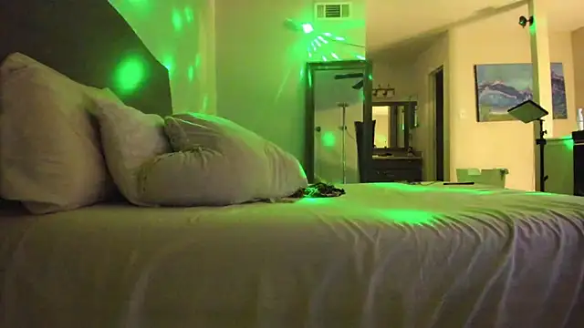 Snapshot of yiauana chatting on January 2026 05:43:01 AM yiauana online show from January 2026 05:43:01 AM