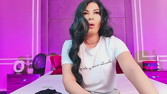 EmilyColle  online show from March 2025 05:00:02 AM