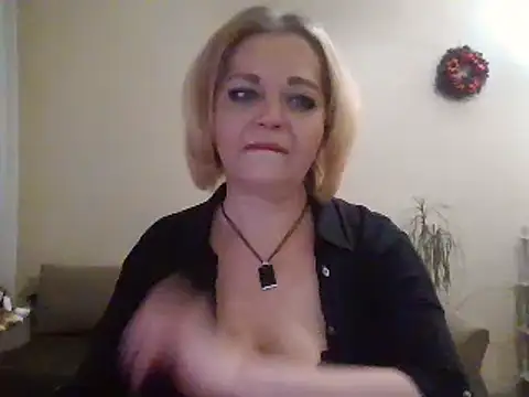 Snapshot of SofiyaPetrova chatting on February 2025 03:58:02 PM SofiyaPetrova online show from February 2025 03:58:02 PM