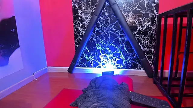 Santa Cooper  online show from March 2025 09:59:02 AM