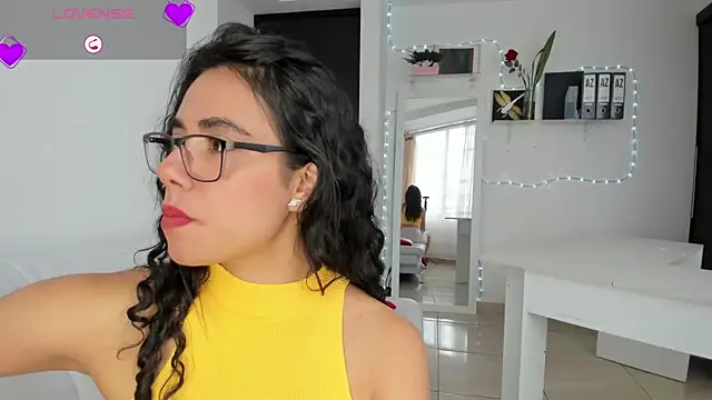 Snapshot of susana_monroy chatting on February 2026 08:34:01 PM susana monroy online show from February 2026 08:34:01 PM