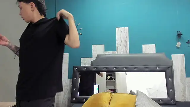 Snapshot of Rhaegal_hot chatting on January 2025 06:56:01 PM Rhaegal hot online show from January 2025 06:56:01 PM