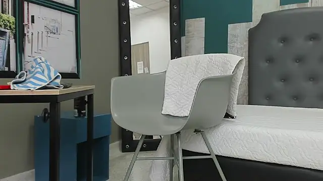 Snapshot of Rhaegal_hot chatting on March 2025 07:24:02 PM Rhaegal hot online show from March 2025 07:24:02 PM