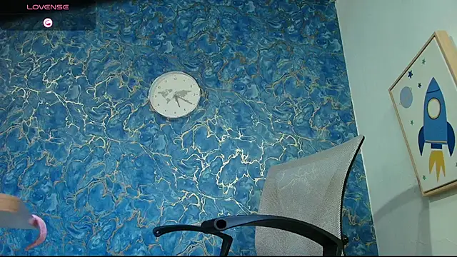 Snapshot of Rhaegal_hot chatting on November 2025 10:19:01 PM Rhaegal hot online show from November 2025 10:19:01 PM