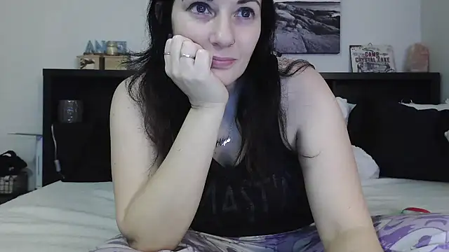 CrystalLakeXO online show from February 2025 09:37:01 AM