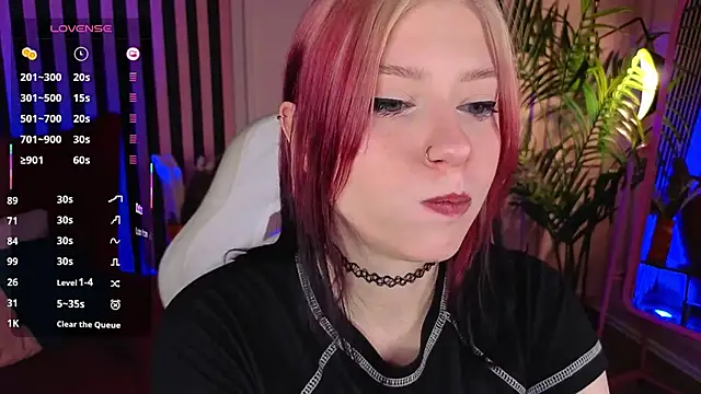 arielabradberry online show from September 2025 04:10:02 PM