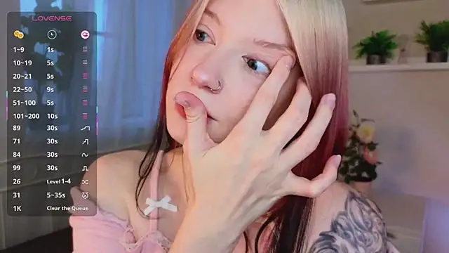 arielabradberry online show from October 2025 01:01:01 PM