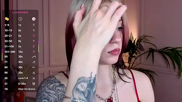 arielabradberry online show from November 2025 01:33:02 PM