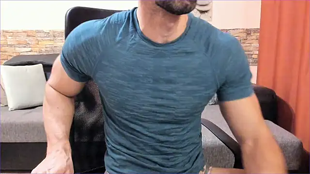 HotHunkTrainer online show from November 2025 08:24:01 AM