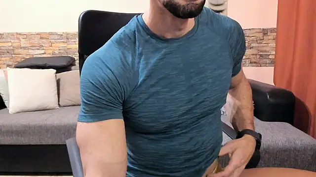 HotHunkTrainer online show from December 2025 09:29:02 AM