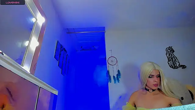 Snapshot of emperatrizhotwolf chatting on March 2025 07:41:02 AM emperatrizhotwolf online show from March 2025 07:41:02 AM