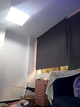 AnthonelaDuque online show from December 2025 11:37:01 AM