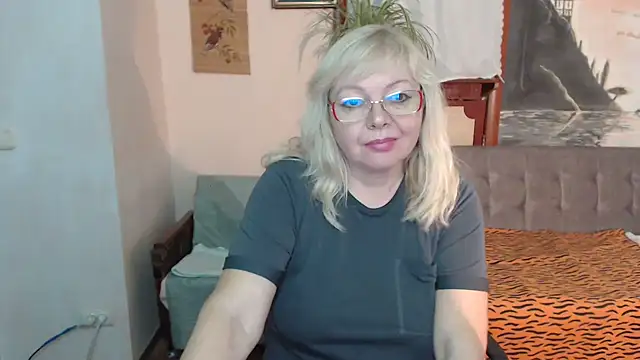 EvelynLoveShy online show from November 2025 09:37:01 PM