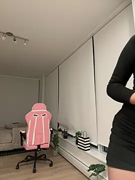 jAsMinE678 online show from January 2025 01:37:02 AM