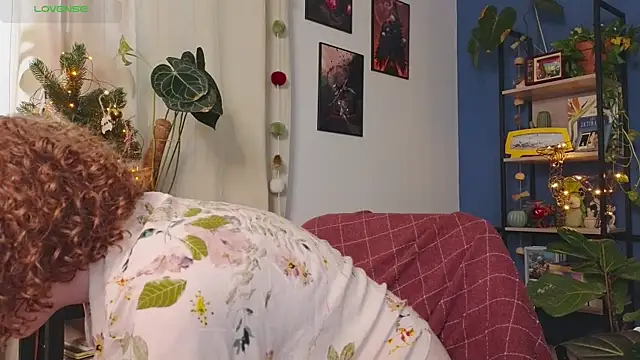 Snapshot of _lightmyfire chatting on December 2024 11:00:02 AM  lightmyfire online show from December 2024 11:00:02 AM