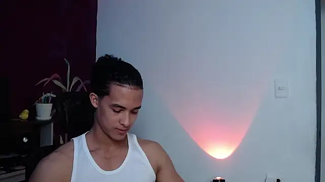 alejo x3 online show from March 2025 05:39:01 PM