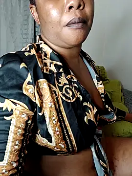 Snapshot of Babez_show chatting on November 2025 06:20:01 PM Babez show online show from November 2025 06:20:01 PM