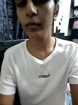 Snapshot of Leeeezzzz_roy chatting on December 2024 09:11:01 AM Leeeezzzz roy online show from December 2024 09:11:01 AM