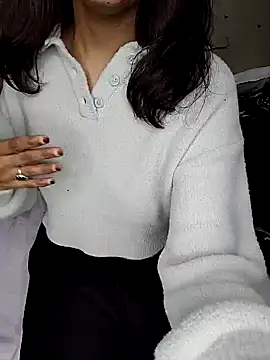 Snapshot of Leeeezzzz_roy chatting on January 2025 12:57:02 AM Leeeezzzz roy online show from January 2025 12:57:02 AM