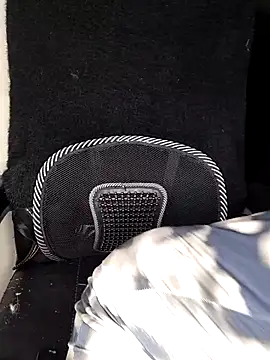 Snapshot of Leeeezzzz_roy chatting on September 2025 08:58:02 PM Leeeezzzz roy online show from September 2025 08:58:02 PM