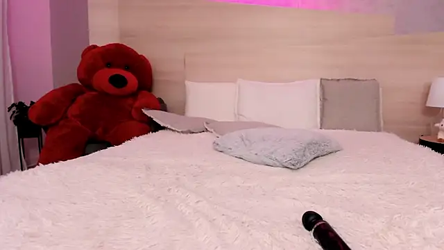 Snapshot of FoxxyClarise chatting on January 2025 01:19:02 PM FoxxyClarise online show from January 2025 01:19:02 PM