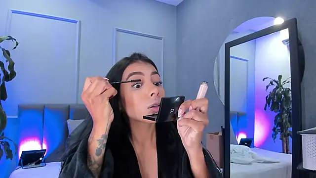 Elisa castrillon online show from November 2025 09:40:01 PM