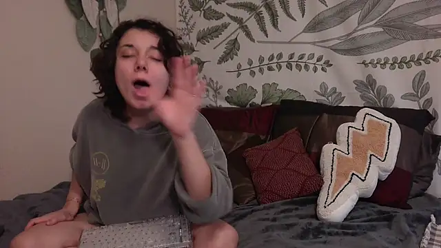 Snapshot of punkpuppy_ chatting on December 2024 10:13:01 PM punkpuppy online show from December 2024 10:13:01 PM