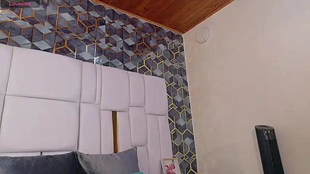 Snapshot of lia_mariana chatting on November 2025 09:47:01 PM lia mariana online show from November 2025 09:47:01 PM