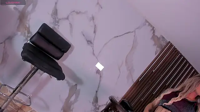 Snapshot of MissIvanna chatting on December 2024 06:17:02 AM MissIvanna online show from December 2024 06:17:02 AM