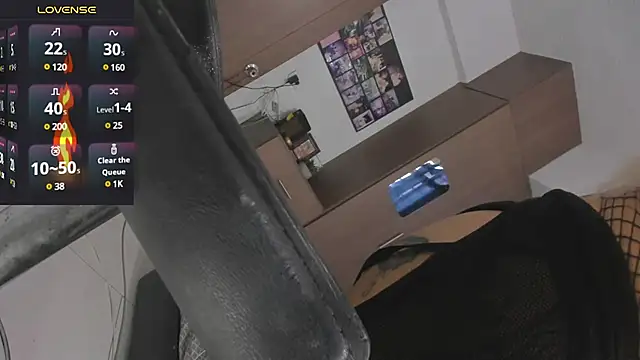 Snapshot of MissIvanna chatting on March 2025 10:59:01 PM MissIvanna online show from March 2025 10:59:01 PM