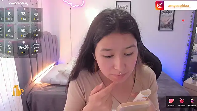 Snapshot of Amy_joones chatting on January 2025 01:53:01 PM Amy joones online show from January 2025 01:53:01 PM