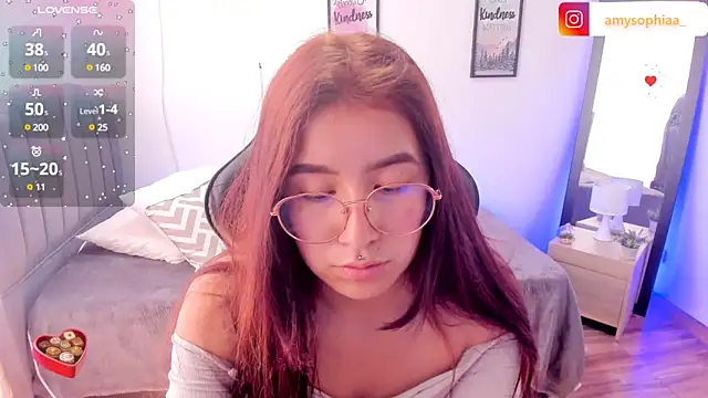 Snapshot of Amy_joones chatting on February 2025 04:45:02 PM Amy joones online show from February 2025 04:45:02 PM