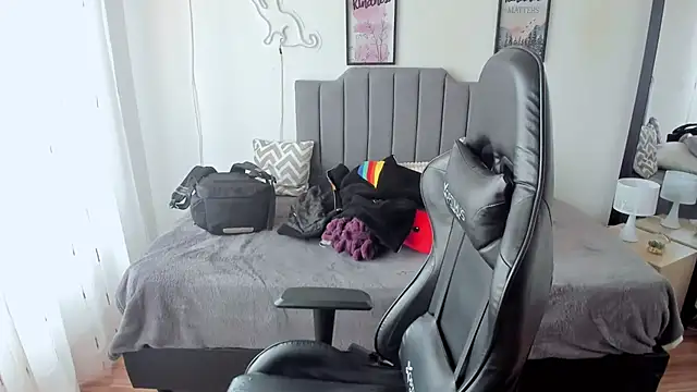 Snapshot of Amy_joones chatting on October 2025 12:50:02 PM Amy joones online show from October 2025 12:50:02 PM