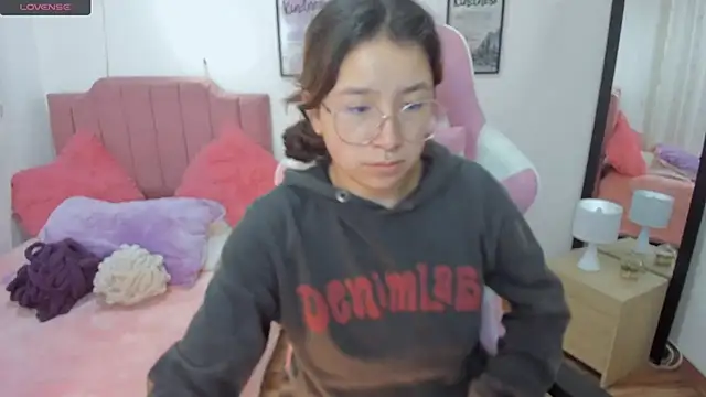 Snapshot of Amy_joones chatting on November 2025 12:26:01 PM Amy joones online show from November 2025 12:26:01 PM