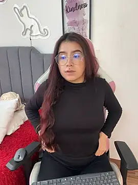 Amy joones online show from February 2026 12:27:01 PM