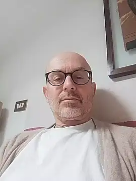 Snapshot of MadProfessor chatting on February 2026 01:04:01 PM MadProfessor online show from February 2026 01:04:01 PM